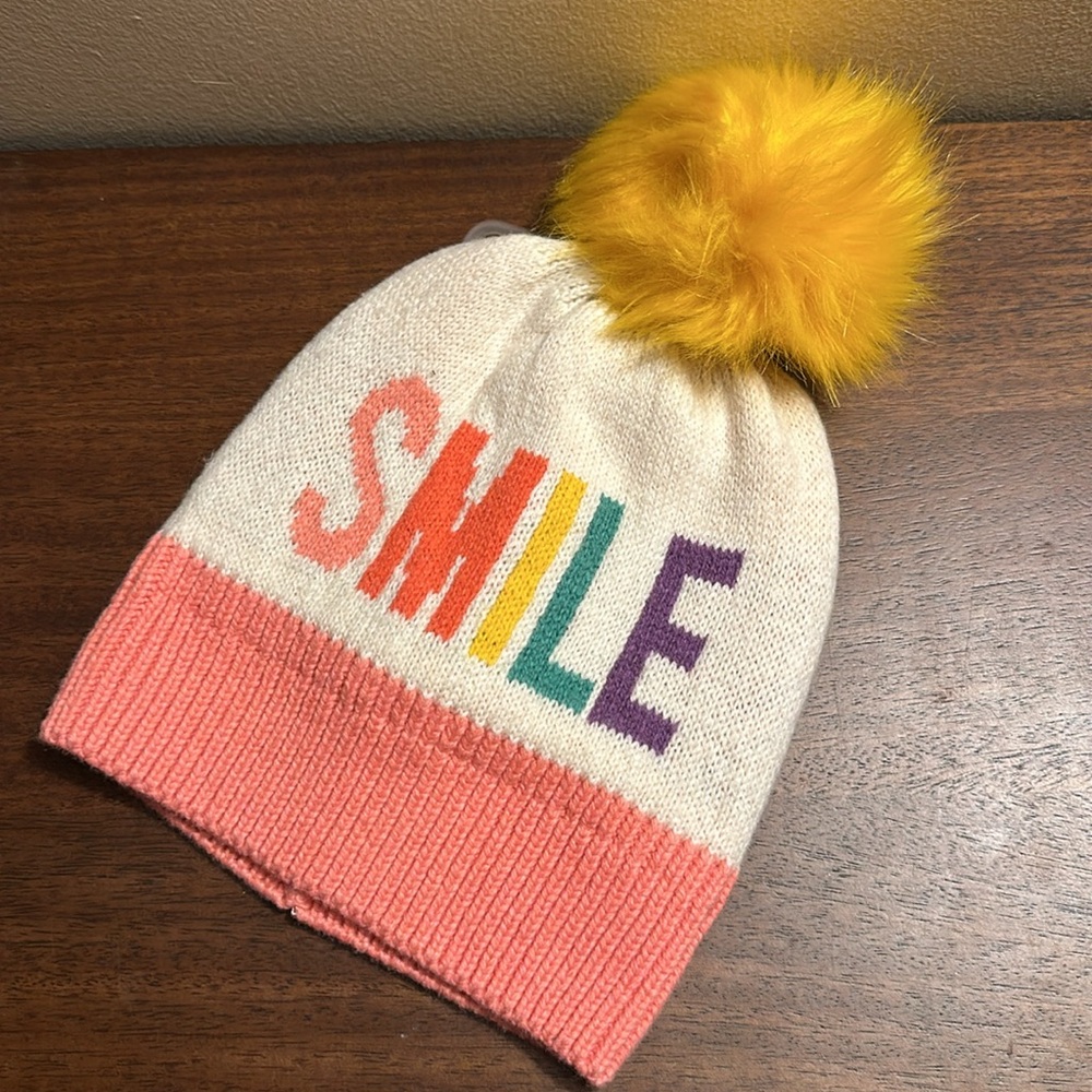NWT babyGap s/m Pom Pom Hat "SMILE"
